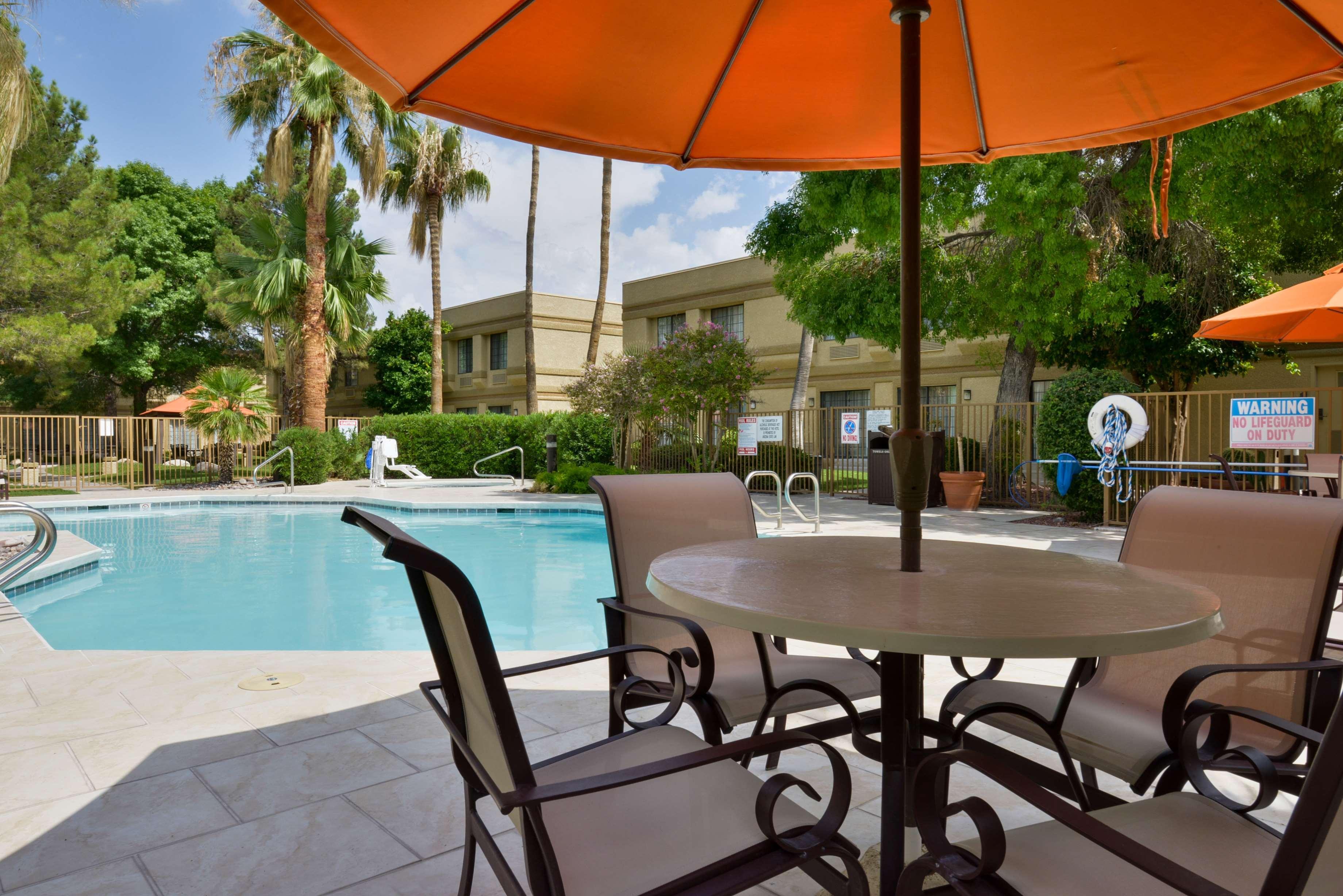 Wyndham Tucson Airport Hotel & Conference Center Екстер'єр фото