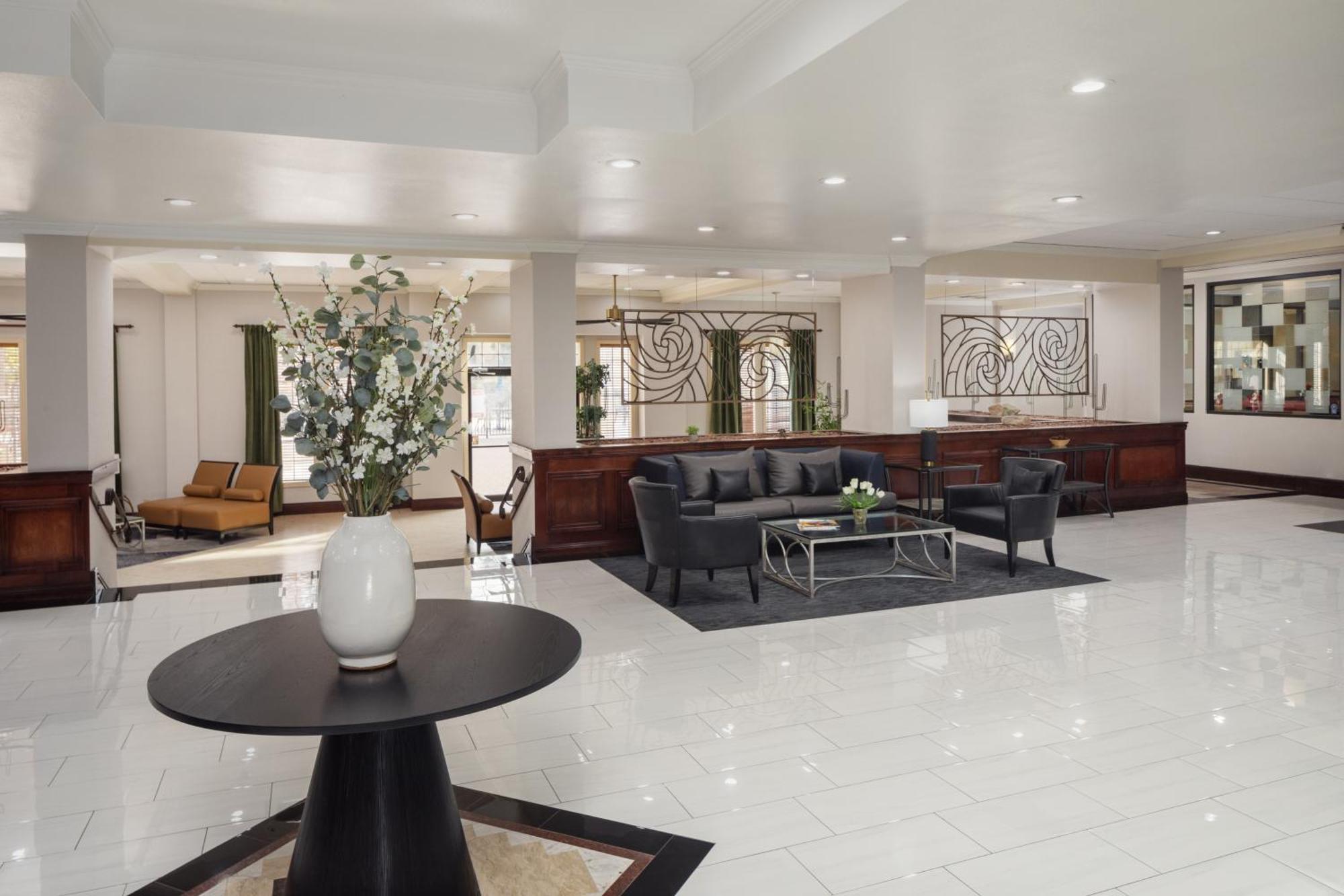 Wyndham Tucson Airport Hotel & Conference Center Екстер'єр фото